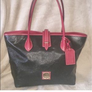 Dooney & Bourke Tote